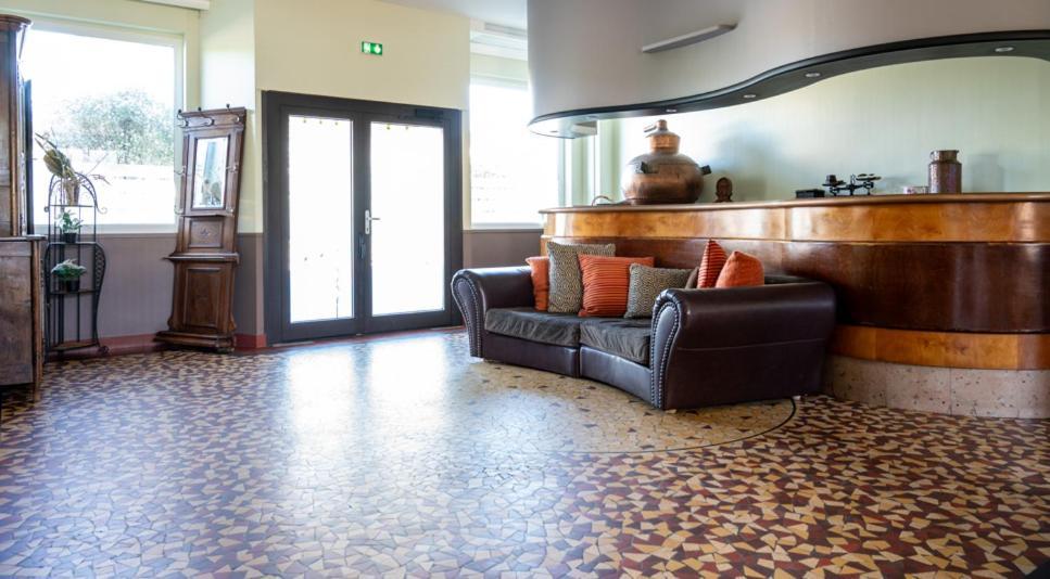 Gite Le Relais Saint Michel Domfront  Exterior photo